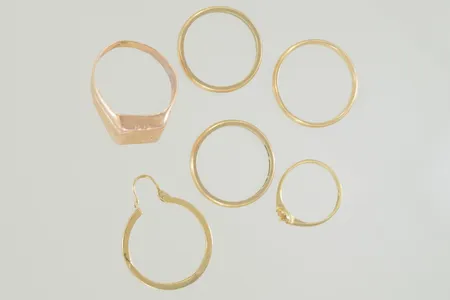 Ringar gravyr/defekter 18k 12,7 +14K 5gr Vikt: 17,7 g