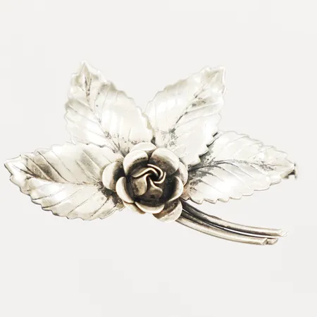 Brosch blomma längd 45mm, bredd 26,5mm skev nål Silver  Vikt: 7,2 g