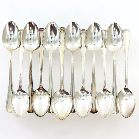 12 kaffeskedar Svensk Rund, 11st 12cm, 1st 12,5cm, GAB, CGH, silver 830/1000. Vikt: 146,8 g