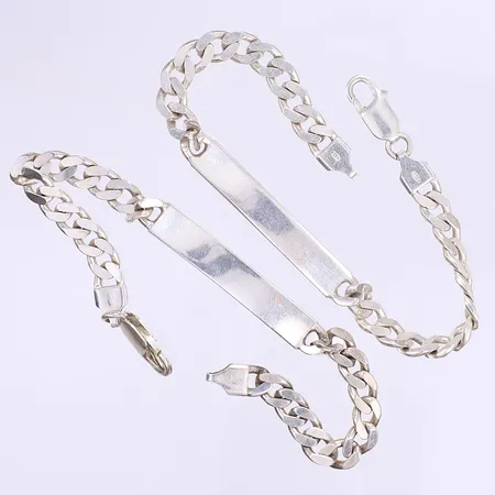 2 Armband med namnbricka "Millan" och "Frisse" längd ca 19cm silver 925/1000 Vikt: 36 g