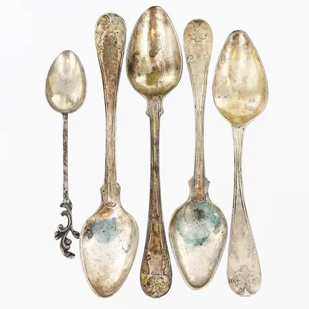 5 skedar slitage/lagningar silver 830/1000. Vikt: 53,5 g