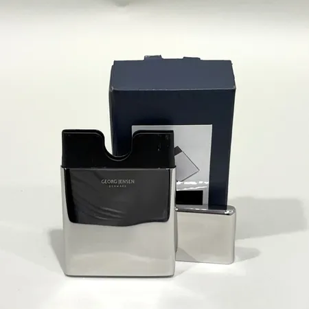 Korthållare Georg Jensen Danmark rostfritt stål mått ca 10x6cm, något repig, originalkartong 