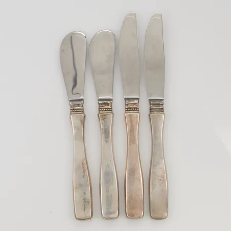 4 Knivar bruttovikt 830/1000 Silver 201,1g.