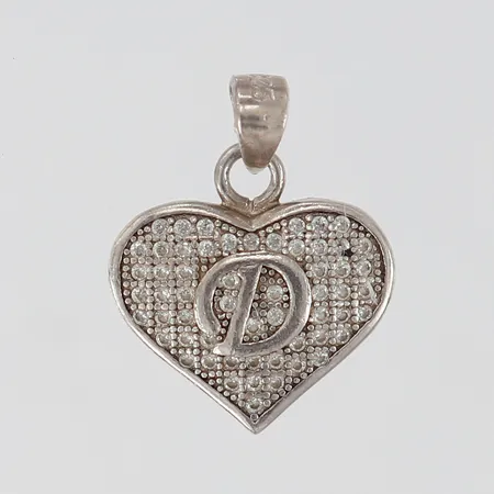 Hänge hjärta med "D" samt vita stenar 17,5x14mm ink ögla Silver 925/1000.  Vikt: 1,3 g