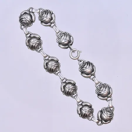 Armband längd 18,5 cm, bredd 11 mm silver 830/1000. Vikt: 10,6 g