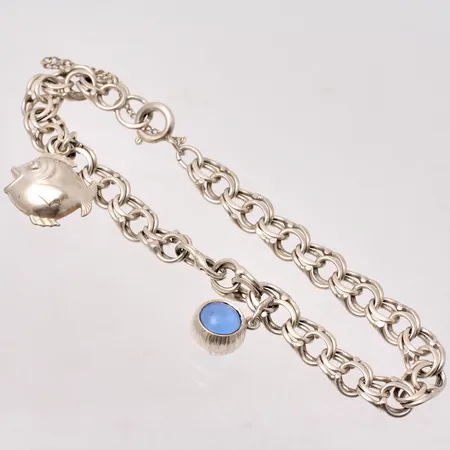 Armband 20cm, Bismarck, bredd 7,3mm, 2st berlocker, silver 830/1000, 13,61g.