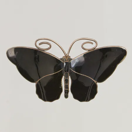 Brosch "fjäril" svart emalj, 61x34mm, Marius Hammer (1847-1927), Bergen Norge, 930/1000 Silver 15,6g.