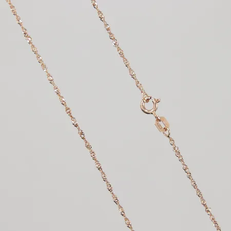 Kedja tvinnad modell 42,5cm, bredd 1,4mm, 18K Vikt: 1,8 g
