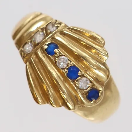 Ring med blå samt vita stenar stl 18, bredd ca 3-14mm, 14K Vikt: 3,4 g