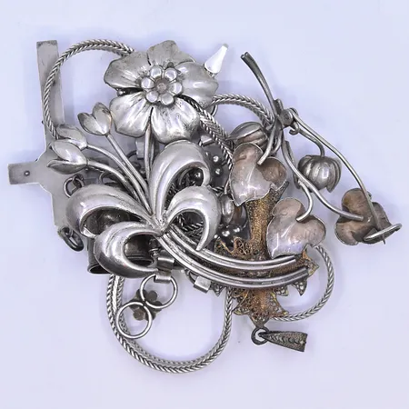 Diverse silver, 830/1000. Vikt: 38,4 g
