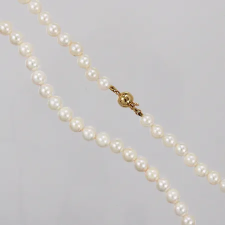 Pärlcollier med odlade pärlor Ø 6mm, lås 18K Vikt: 0 g