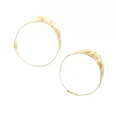 2 ringar skeva/lagningar stl:17¼, 17¾, 14K Vikt: 2,2 g