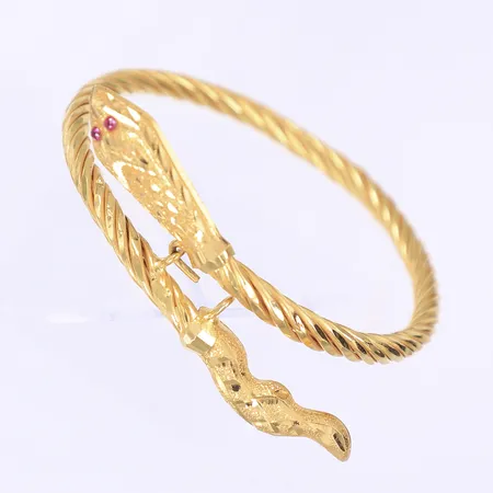 Armring orm med röda stenar ca Ø53-56mm, ihålig, bucklig, 21K Vikt: 15,2 g