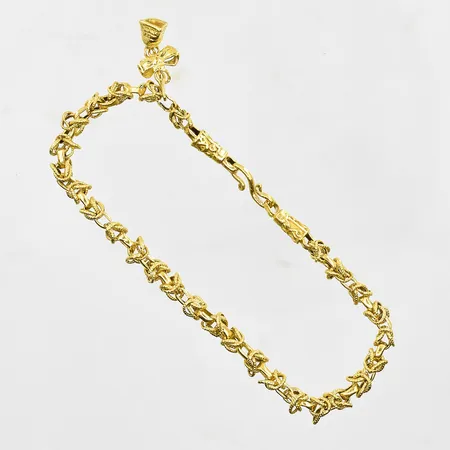 Armband Thaiguld 1 baht längd 22½cm, bredd 5 mm, 1 berlock, 23K. Vikt: 15,2 g