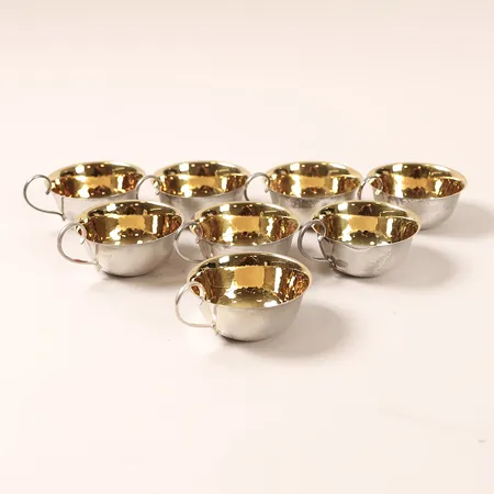 Åtta punschkoppar Ceson Guldvaru Ab, höjd 3cm, Ø6,5cm, delvis förgyllda, silver 830/1000 Vikt: 190,3 g