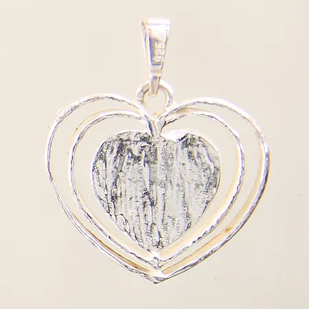 Hänge hjärta med genombruten dekor 32x27mm silver 925/1000 Vikt: 5 g