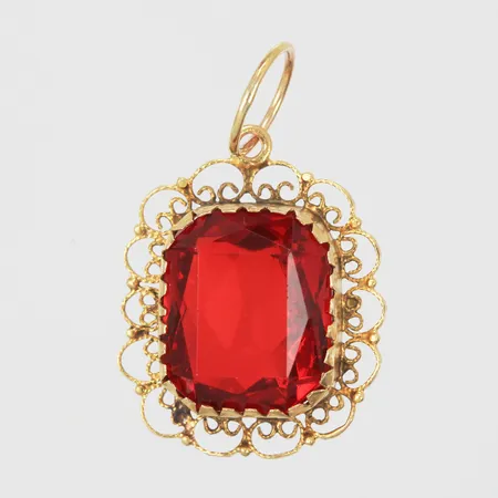 Hänge med sten i glas, längd ca 24mm, bredd ca 15mm, 14K Vikt: 1,9 g
