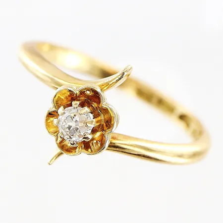 Ring med gammalslipad diamant ca 0,12ct, stl:17¾, bredd 2-11,5mm, 18K Vikt: 3 g