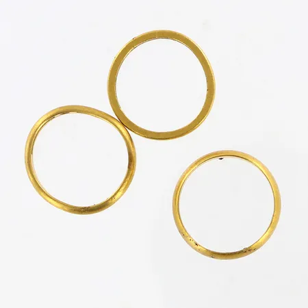 3 ringar släta gravyr 23K. Vikt: 17,7 g