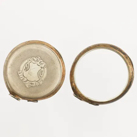 Boettdelar defekta, silver 800/1000. Vikt: 9,3 g