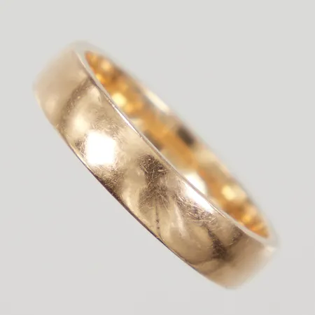 Ring slät stl:18½, bredd 4,5mm, gravyr, Smycka AB, 18K Vikt: 5,9 g