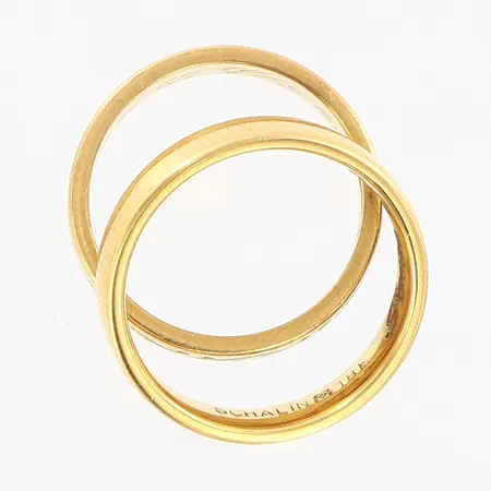2 ringar, gravyr, 18K. Vikt: 8,4 g