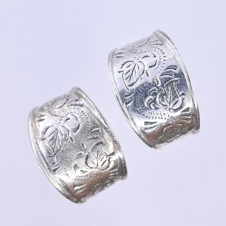 Ringar landskap Gotland stl:16 och 17, bredd 5-13 mm silver 925/1000. Vikt: 8 g