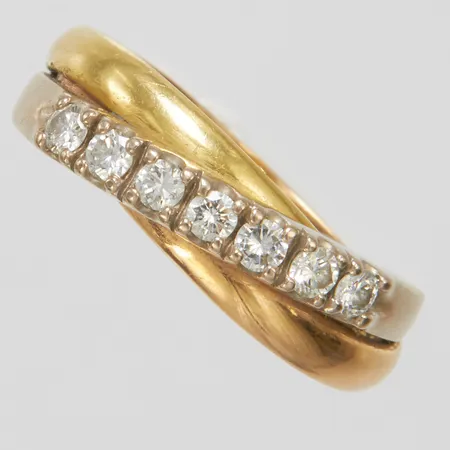 Ring med diamanter 7 x ca 0,05ct stl 20¼, bredd 6mm, trefärgad, 18K Vikt: 9,2 g