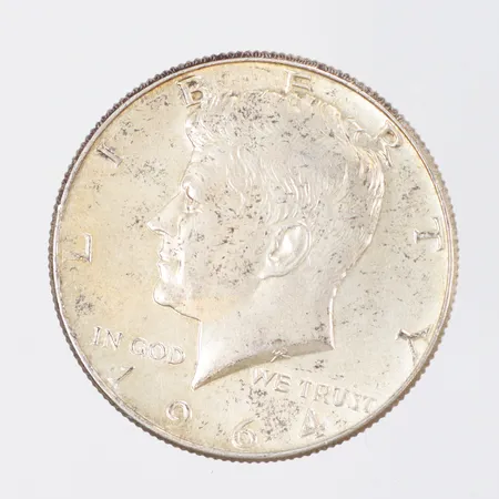 Mynt Half Dollar Kennedy United States of America, år 1964 Ø30,6mm, slitage silver 900/1000 Vikt: 12,5 g