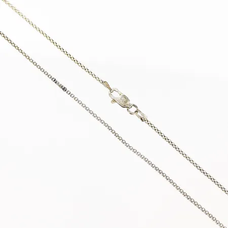 Kedja längd 50cm bredd 1,2mm, mörka partier/fläckar, silver 925/1000. Vikt: 3,5 g
