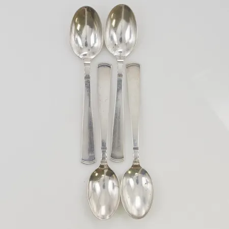 4 Teskedar 14cm en graverad 830/1000 Silver 93,2g.