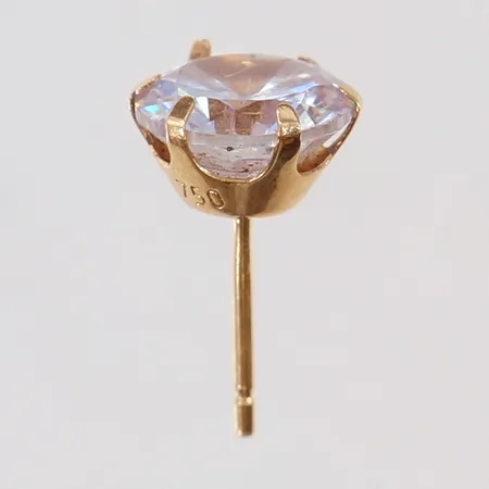 Udda örhänge med sten ca 8mm, snurrebuss saknas, 18K Vikt: 0,9 g
