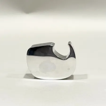 Flasköppnare Elefant Georg Jensen Danmark rostfritt stål mått 52x45x15mm, något repig, originalkartong