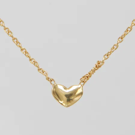 Kedja ankar med integrerat hänge hjärta längd 44,5cm, bredd 1-5mm, ostämplad, 18K Vikt: 2,2 g