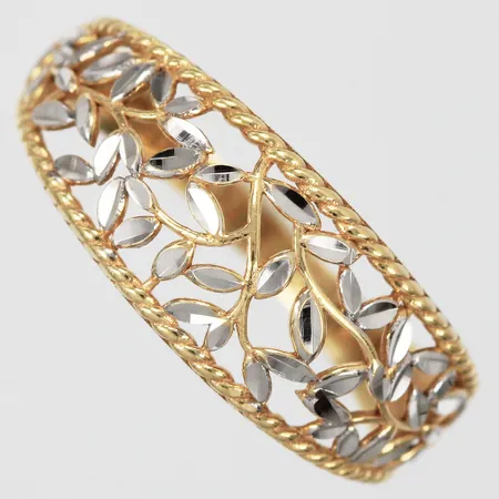 Ring GHA stl: 19 ¾, bredd ca 2-10mm, 18K Vikt: 3,2 g
