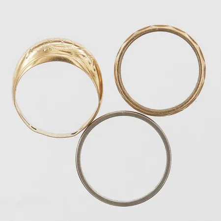 Tre ringar defekta, gravyr, 18K Vikt: 8,7 g