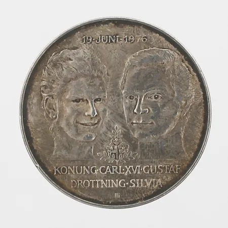 Jubileumsmynt Kungliga bröllopet 1976, 50 kronor, Ø35mm, silver 925/1000 Vikt: 27 g