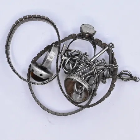 Diverse silver, 830/1000. Vikt: 58,3 g