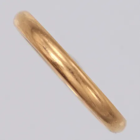 Ring stl:18½ bredd 2,8mm personlig gravyr 18K Vikt: 3,7 g