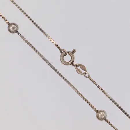 Collier med kulor, längd 72cm, bredd 4,6mm, Italy, 925/1000 silver Vikt: 6 g Skickas med postpaket.