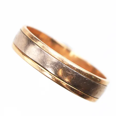 Ring, stl:18¾, gravyr,18K Vikt: 4,7 g