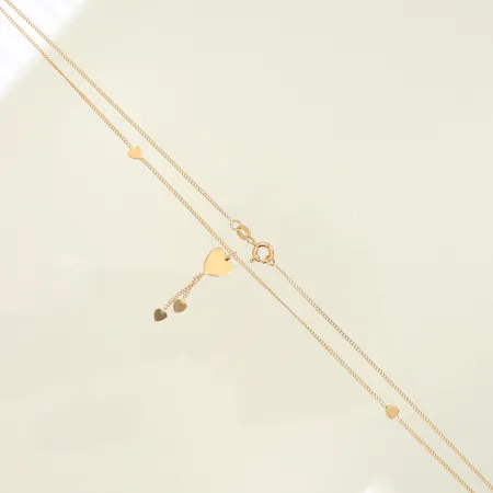 Halscollier med hjärtan längd 46,5cm, bredd 1-26mm, 18K, 2,9g Vikt: 2,9 g