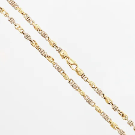 Kedja 50,5cm bredd: ca 4mm detaljer i vitguld, 18K Vikt: 35,4 g