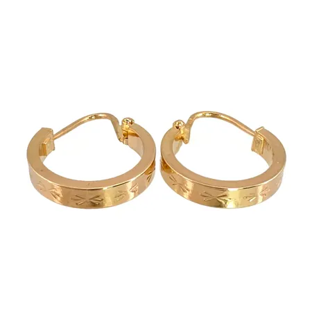 Örhängen Creoler, 18K guld, mönstrad modell, svensk kontrollstämpel, storlek 13 x 16 mm, tjocklek 2,7 mm Vikt: 1,3 g
