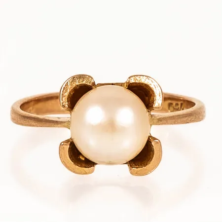 Ring stl:16 med odlad vit pärla Ø7mm, bredd 2-9mm, 18K 2,7g. 