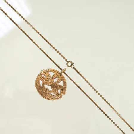 Halsband 62cm med hänge Kalevala , 28x31mm, brons 11,1g