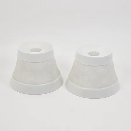 Ett par ljusstakar porslin, höjd 7cm, design Björn Wiinblad Rosenthal Skickas med paket.