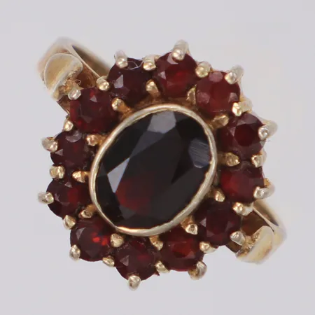 Ring med granater stl:15¾, bredd 15mm, sliten förgyllning, 925/1000 silver Vikt: 3,2 g