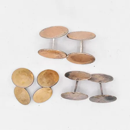 3 Manschettknappar olika modell något buckliga silver 830/1000 Vikt: 21,3 g