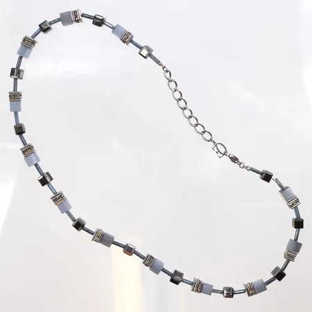 Collier Coeur de Lion, Germany, Grå & svarta stenar, vitmetall, längd 42-47cm, bredd 6,1 mm.